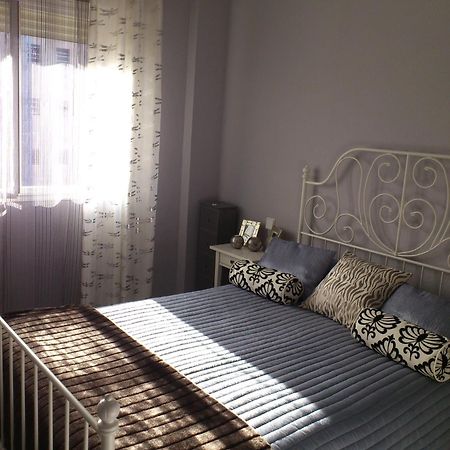 Cozy Apartment & Free Parking Sevilha Exterior foto