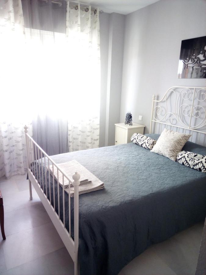 Cozy Apartment & Free Parking Sevilha Exterior foto