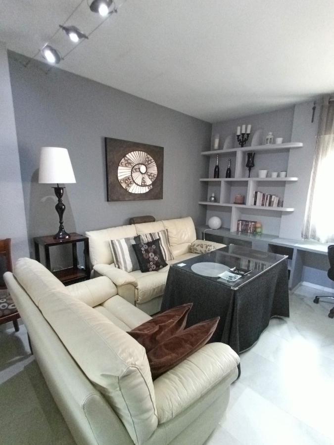 Cozy Apartment & Free Parking Sevilha Exterior foto