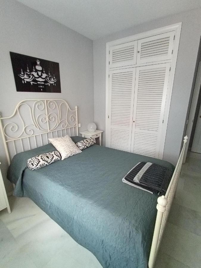 Cozy Apartment & Free Parking Sevilha Exterior foto