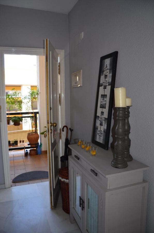 Cozy Apartment & Free Parking Sevilha Exterior foto