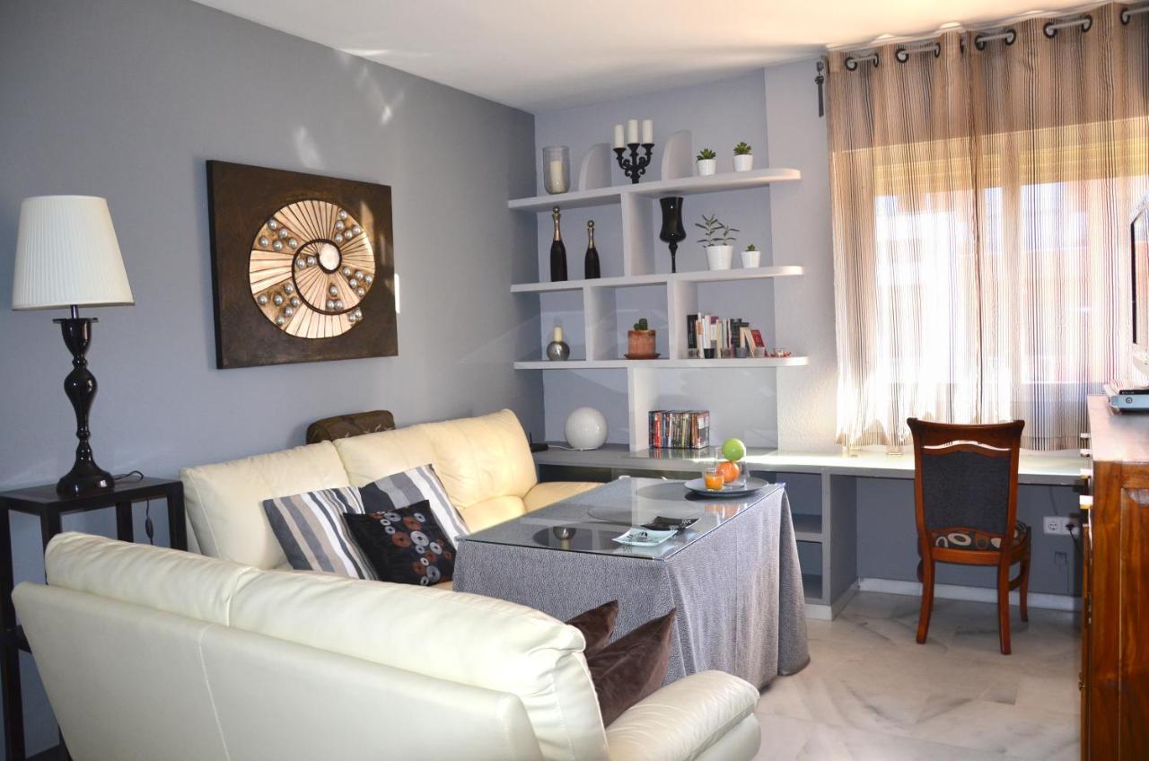 Cozy Apartment & Free Parking Sevilha Exterior foto